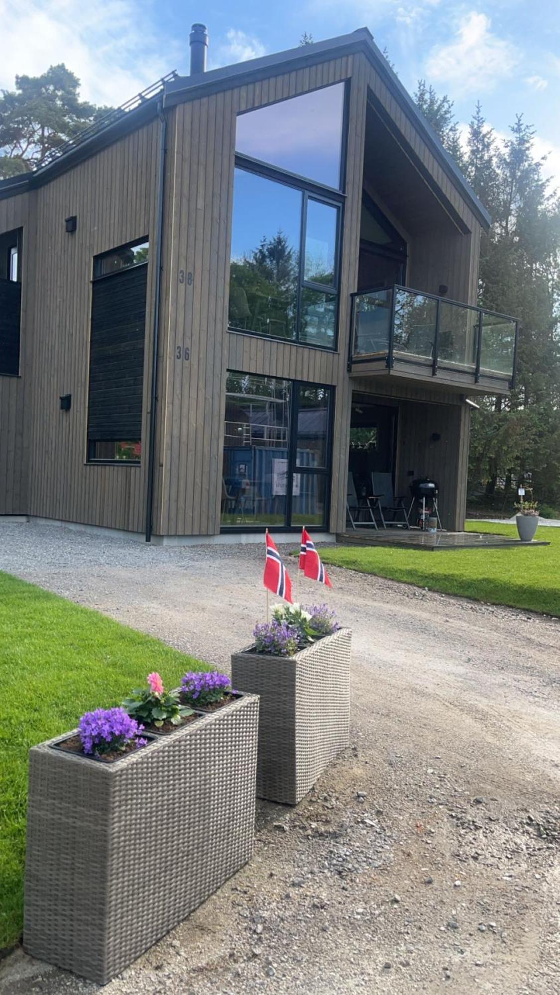 Egersund Overnatting Tengsastranda エクステリア 写真